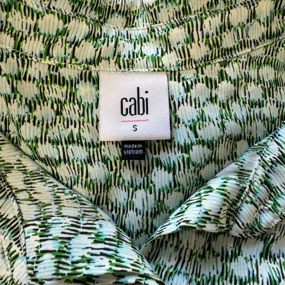 NWOT CAbi 5910 Shimmer Top Size S - Picture 9 of 11